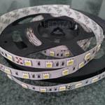 24V- os Led szalag 60 LED/méter, 720 lumen 6500K 1 év gar.